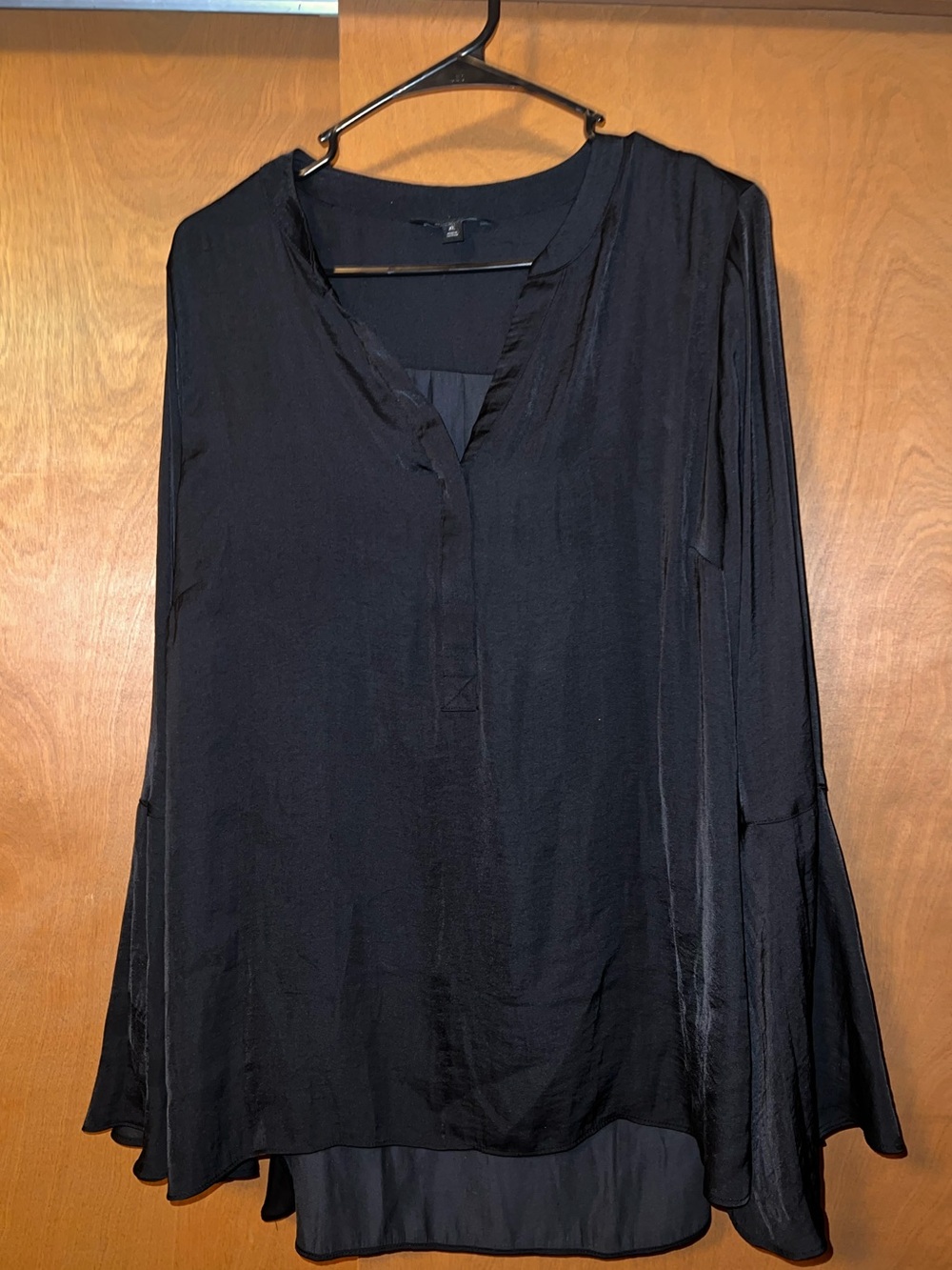 Simply Vera Vera Wang Black Blouse Long Bell Sleeves Size XL